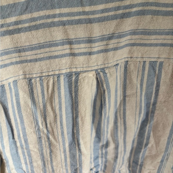 Coastal Style Ci Sono Blue and White Striped Cropped Shirt in size medium - Picture 10 of 13